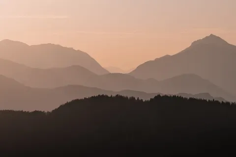 Mountain Range 4K Wallpaper · mountains · 3840×2562