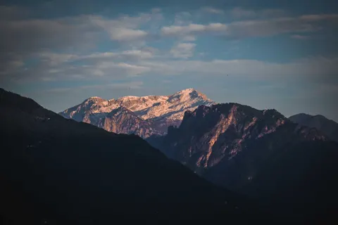 والپیپر رشته‌کوه با کیفیت 4K · mountains · 3840×2560