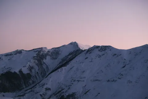 Mountain Range 4K Wallpaper · mountains · 3840×2560