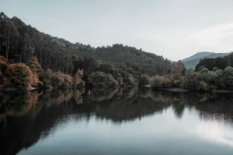 Northern Lake 4K Wallpaper · nature · 3840×2563