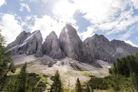 Dolomites 4K Wallpaper · mountains · 3840×2563
