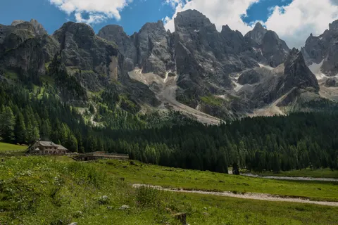 Dolomites 4K Wallpaper · mountains · 3840×2560