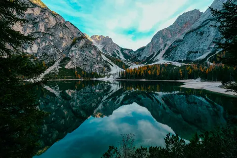 Mountain Lake 4K Wallpaper · mountains · 3840×2560
