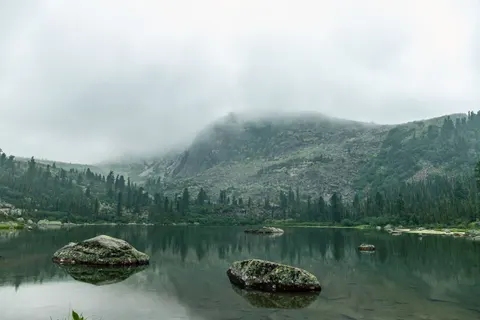 Mountain Lake 4K Wallpaper · mountains · 3840×2560