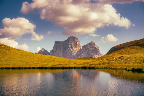 Mountain Lake 4K Wallpaper · mountains · 3840×2560
