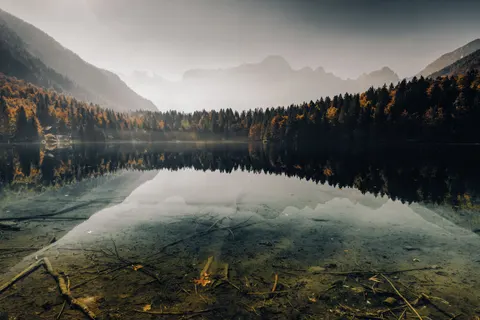 Mountain Lake 4K Wallpaper · mountains · 3840×2560