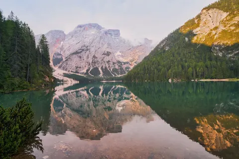 Mountain Lake 4K Wallpaper · mountains · 3840×2560