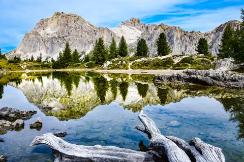 Mountain Lake 4K Wallpaper · mountains · 3840×2560