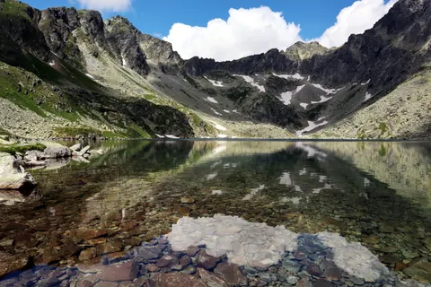 Mountain Lake 4K Wallpaper · mountains · 3840×2560