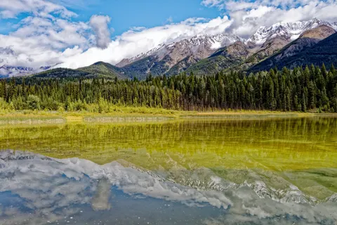 Mountain Lake 4K Wallpaper · mountains · 3840×2560