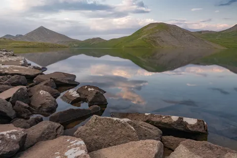 Mountain Lake 4K Wallpaper · mountains · 3840×2560