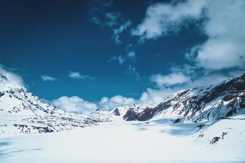 Himalayan Peaks 4K Wallpaper · mountains · 3840×2560
