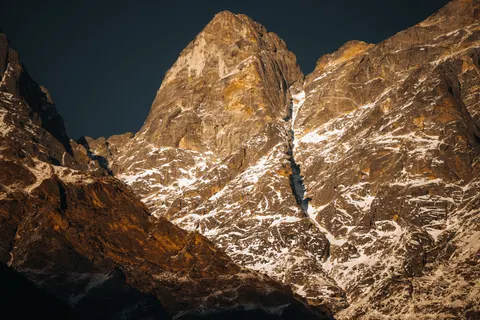Himalayan Peaks 4K Wallpaper · mountains · 3840×2560