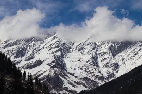 Himalayan Peaks 4K Wallpaper · mountains · 3840×2560