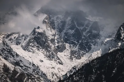 Himalayan Peaks 4K Wallpaper · mountains · 3840×2560