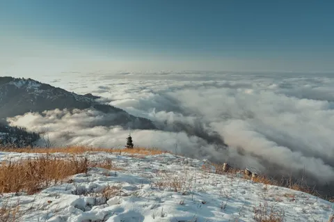 Above the Clouds 4K Wallpaper · mountains · 3840×2555