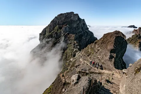 Above the Clouds 4K Wallpaper · mountains · 3840×2560