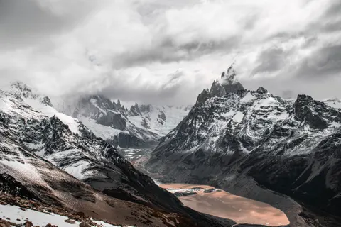 Patagonia 4K Wallpaper · mountains · 3840×2560