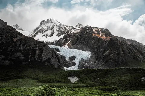 Patagonia 4K Wallpaper · mountains · 3840×2560