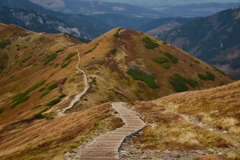 Mountain Trail 4K Wallpaper · mountains · 3840×2560