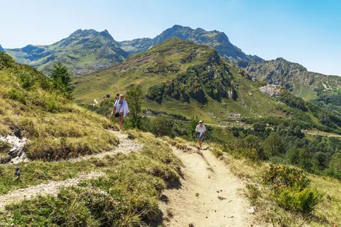 Mountain Trail 4K Wallpaper · mountains · 3840×2560