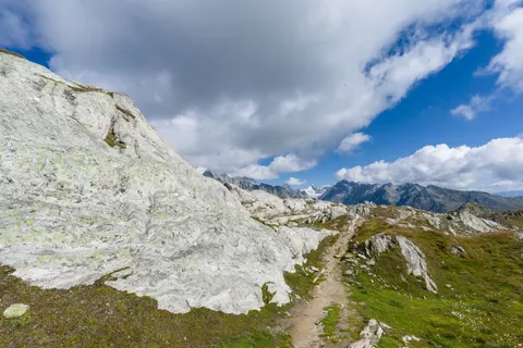 Mountain Trail 4K Wallpaper · mountains · 3840×2558