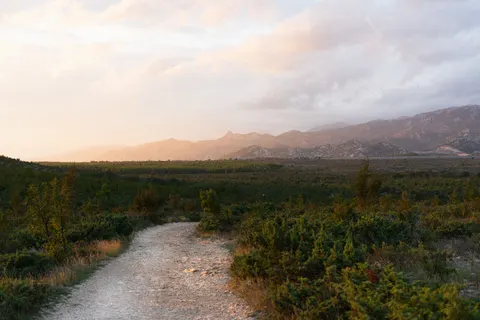 Mountain Trail 4K Wallpaper · mountains · 3840×2560