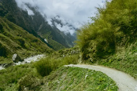 Mountain Trail 4K Wallpaper · mountains · 3840×2560