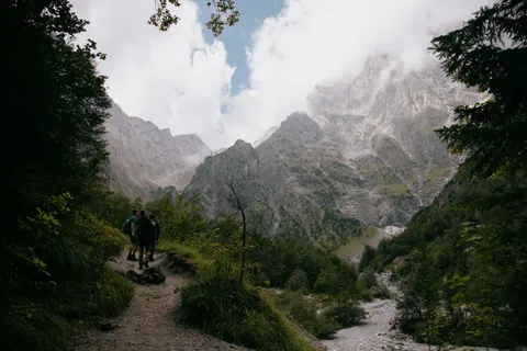 Mountain Trail 4K Wallpaper · mountains · 3840×2560