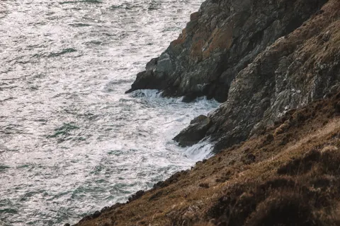 Green Cliffs 4K Wallpaper · nature · 3840×2560