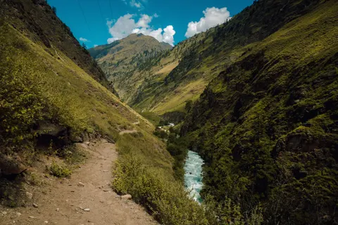 Mountain Trail 4K Wallpaper · mountains · 3840×2560