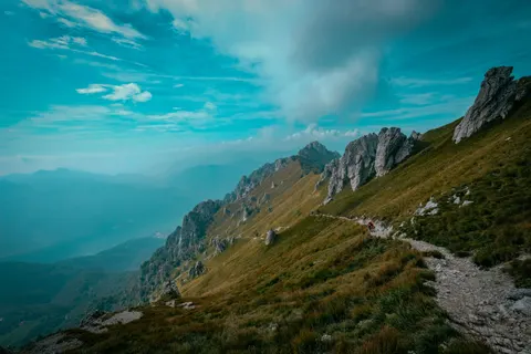 Mountain Trail 4K Wallpaper · mountains · 3840×2560