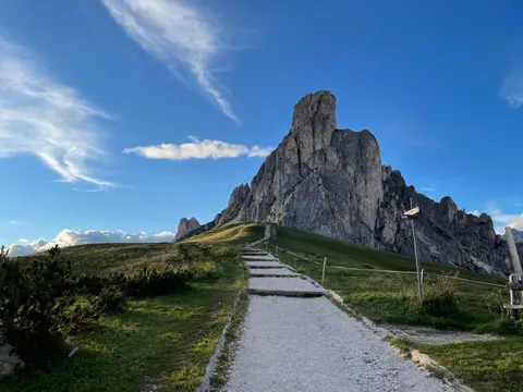 Mountain Trail 4K Wallpaper · mountains · 3840×2880