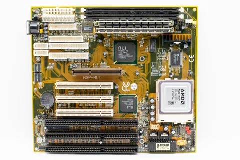 電路板 4K桌布 · technology · 3840×2560