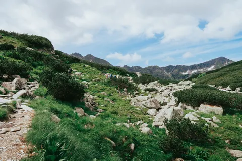Mountain Trail 4K Wallpaper · mountains · 3840×2560