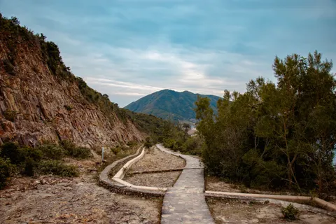 Mountain Trail 4K Wallpaper · mountains · 3840×2560