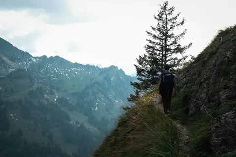 Mountain Trail 4K Wallpaper · mountains · 3840×2560