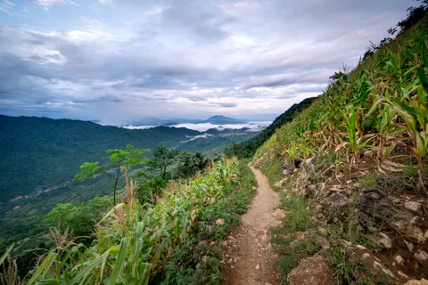 Mountain Trail 4K Wallpaper · mountains · 3840×2560