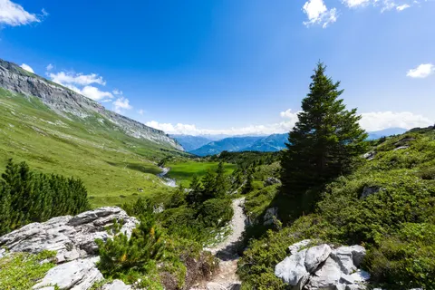 Mountain Trail 4K Wallpaper · mountains · 3840×2558