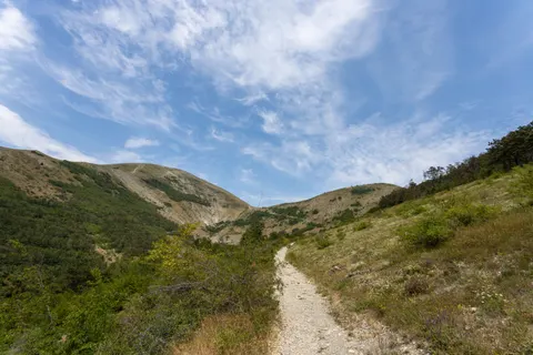 Mountain Trail 4K Wallpaper · mountains · 3840×2560