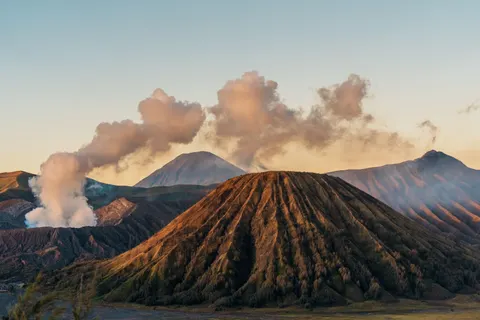 Volcanic Peak 4K Wallpaper · mountains · 3840×2560