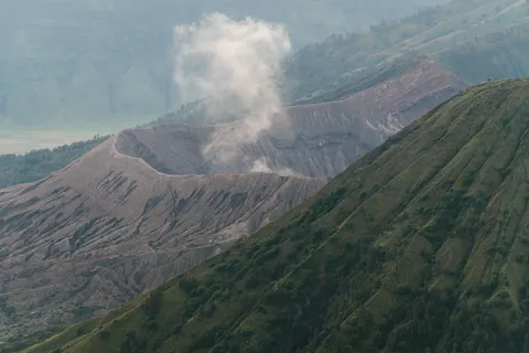 Volcanic Peak 4K Wallpaper · mountains · 3840×2561