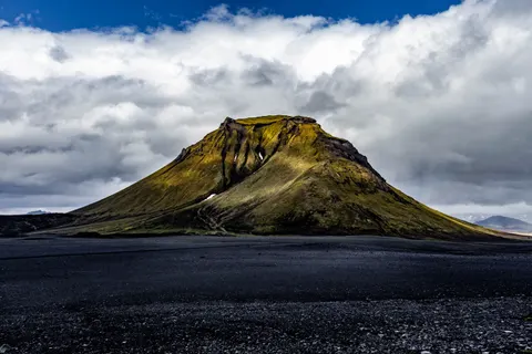 Volcanic Peak 4K Wallpaper · mountains · 3840×2560