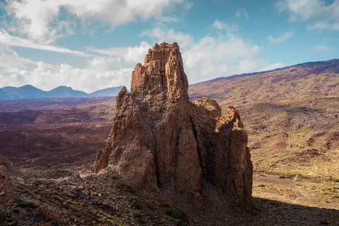 Papel de parede Pico Vulcânico 4K · mountains · 3840×2560