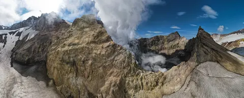 Volcanic Peak 4K Wallpaper · mountains · 3840×1548