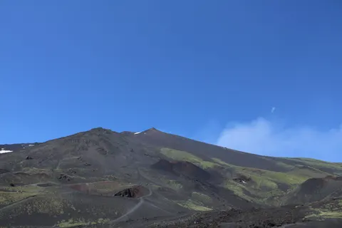 Volcanic Peak 4K Wallpaper · mountains · 3840×2560