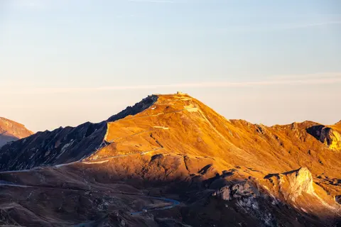 Golden Peak 4K Wallpaper · mountains · 3840×2560