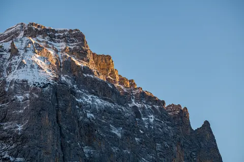 Golden Peak 4K Wallpaper · mountains · 3840×2560