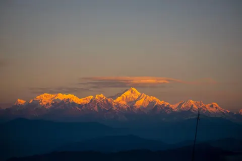 Golden Peak 4K Wallpaper · mountains · 3840×2560