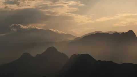 Golden Peak 4K Wallpaper · mountains · 3840×2160